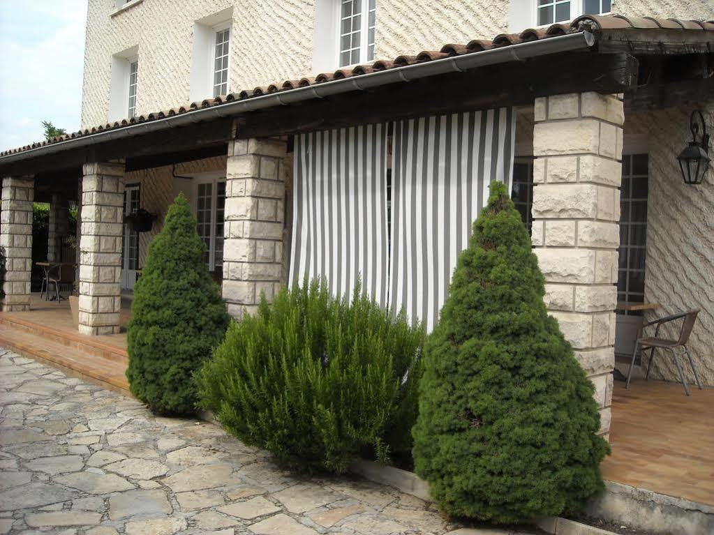Hotel Ecusson Saint-Hilaire-de-Brethmas Екстер'єр фото